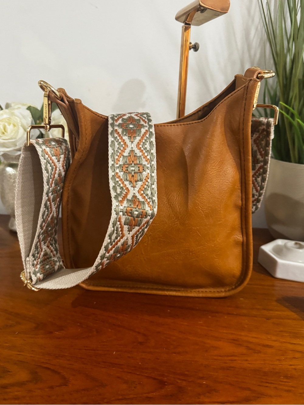 Stylish Tan Leather Crossbody Bag with Embroidered tow Strap - Picture 8 of 13